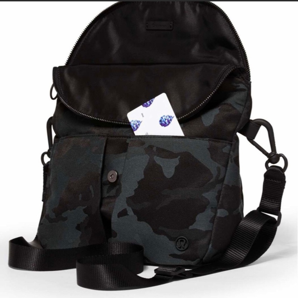 lululemon athletica Black and Dark Green Camo Crossbody Bag